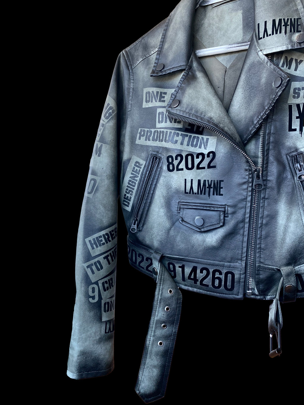 Chaqueta de cuero llamativa
